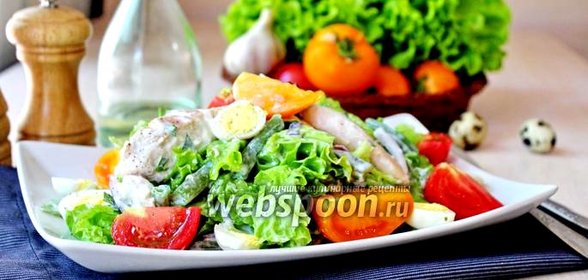 Салат с курицей и йогуртом