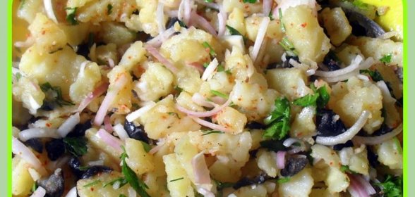 Марокканский картофельный салат с маслинами