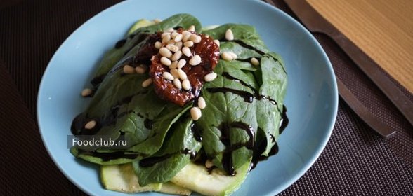 Салат со шпинатом и сливочным сыром