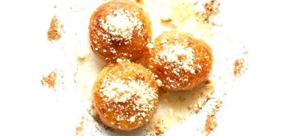 Пироги с ягодным фаршем с маслом из бренди