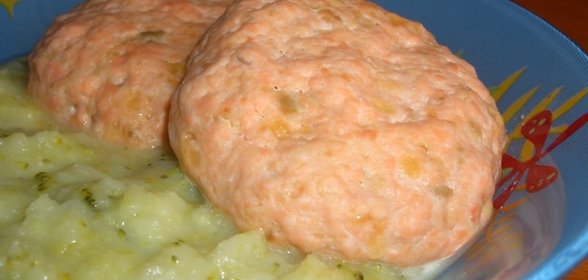 Котлеты из красной рыбы с сыром