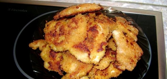 Куриные шницели в панировке