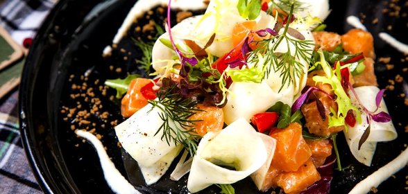 Крудите из лосося с корнем сельдерея