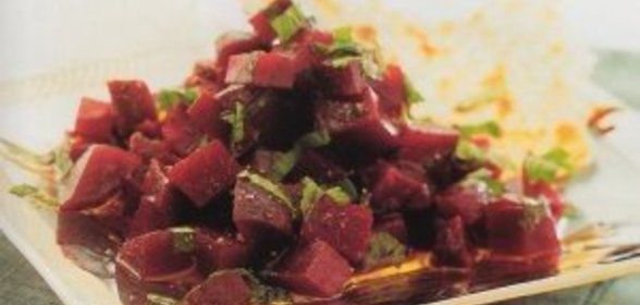 Свекольный салат с мятой