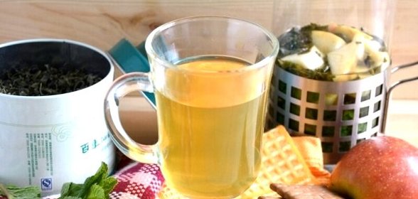 Зеленый чай с ромашкой