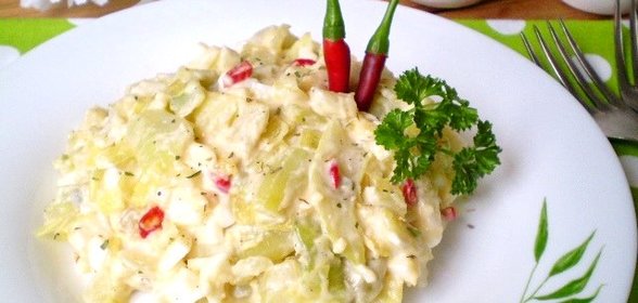 Салат из фасоли остренький