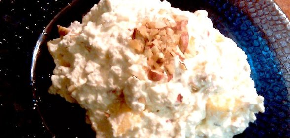 Творожная масса с орехами и нектарином