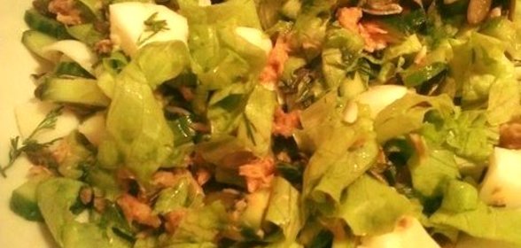 Салат с тунцом в собственном соку и огурцом