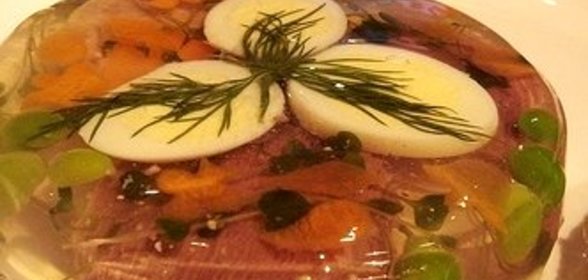 Язык в желе