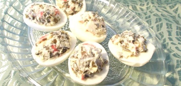 Яйца с морской капустой
