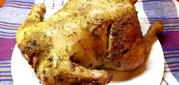 Курица запеченная с яблоками в острых специях