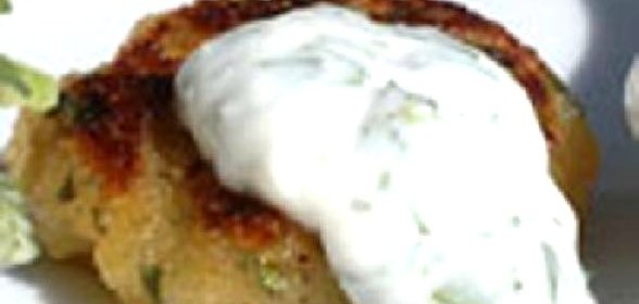 Сладкий картофель с йогуртом и кориандром