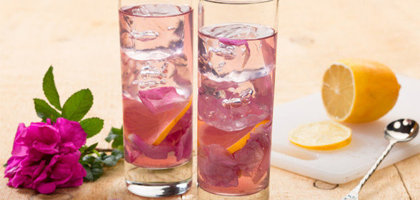 Розовый чай