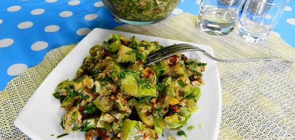 Острая закуска из кабачков с грецкими орехами