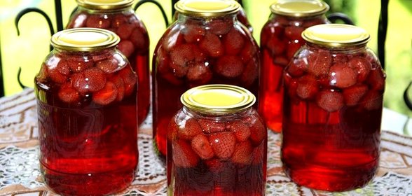 Компот из клубники
