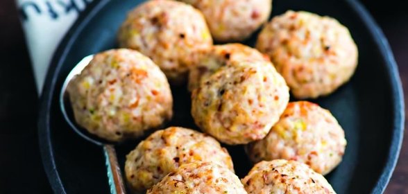 Фрикадельки из курицы с копченым ароматом