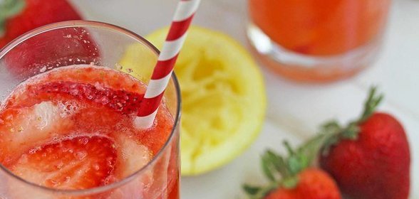 Клубничный лимонад