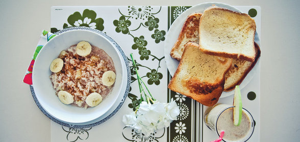 Французский завтрак: каша, тосты и смузи