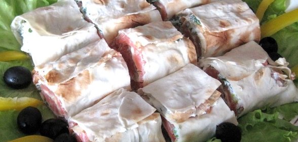 Рулетики с семгой и сыром филадельфия