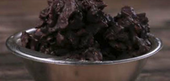 Криспи из черного шоколада с фундуком