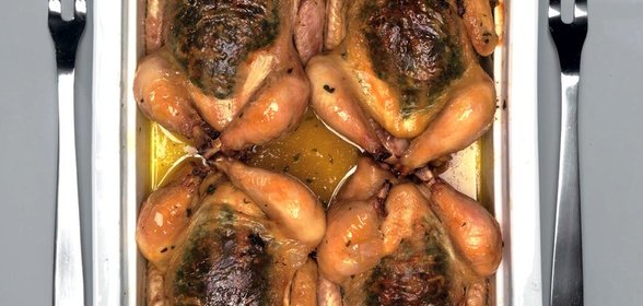Цыплята со сливочным маслом, чесноком и петрушкой