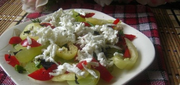 Салат с виноградом и болгарским перцем Пикантные нотки