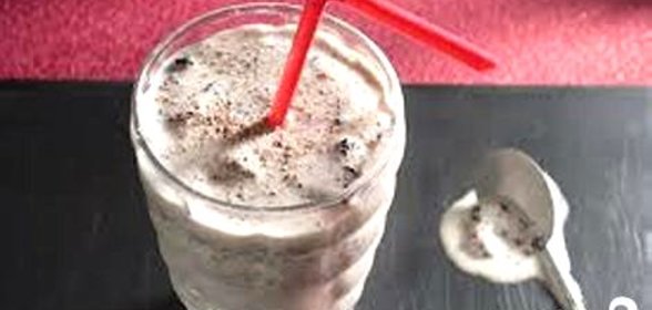 Коктейль Сюрприз с шоколадной крошкой