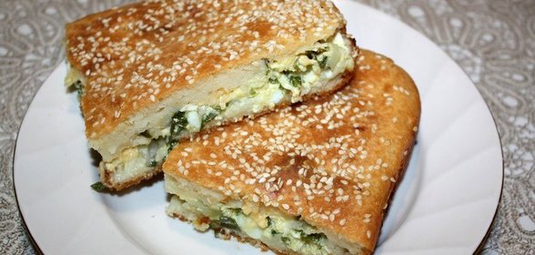 Паштида с луком и яйцом