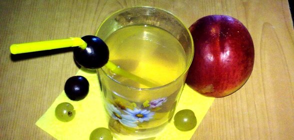Компот из винограда и нектарина