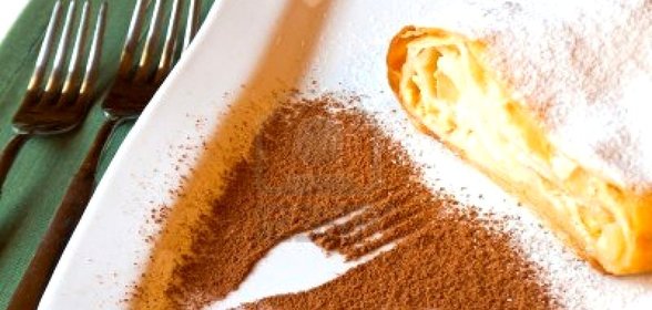 Рулет с яблоками