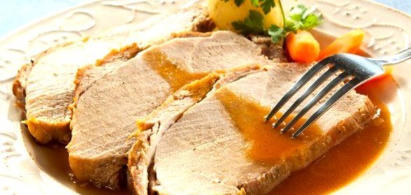 Ветчина по‑голливудски с яблоками и горчицей