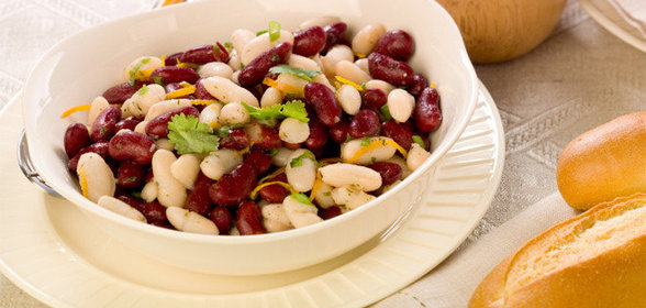 Салат из фасоли с орехами