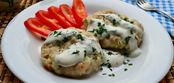 Котлеты из кролика с брынзой в микроволновке