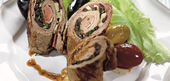 Рулеты из телятины с маслинами