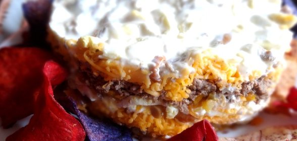 Салат слоеный печеночный с опятами