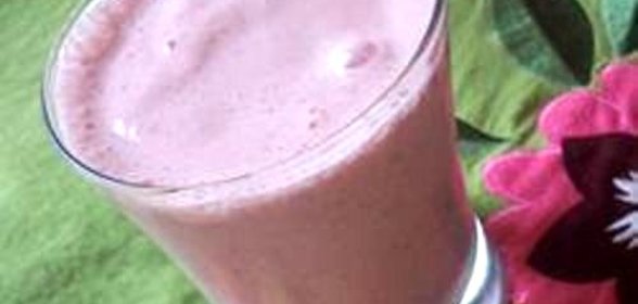 Клубника с молоком