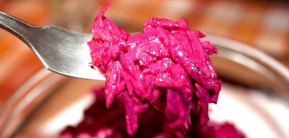 Салат из свеклы с чесноком