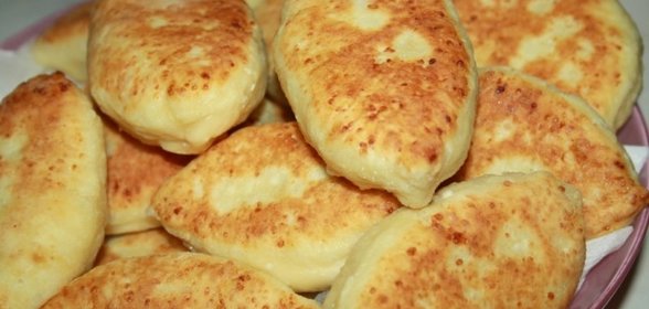 Творожные пирожки с рубленой курицей