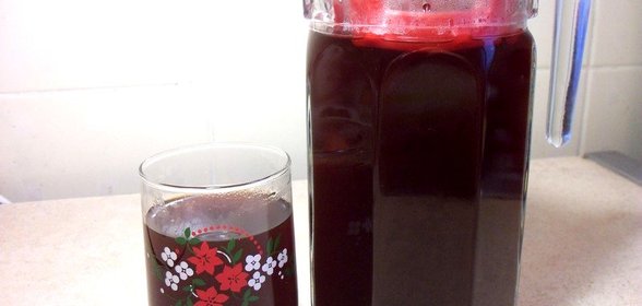 Компот из вишни и сухофруктов