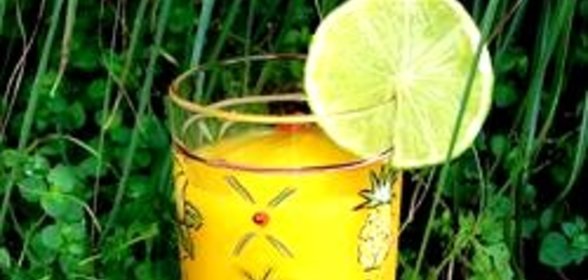 Коктейль из манго и лайма