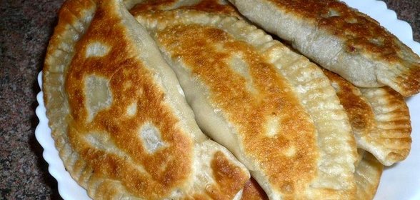Постные чебуреки с чечевицей
