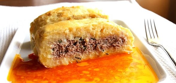 Картофельный рулет с фаршем