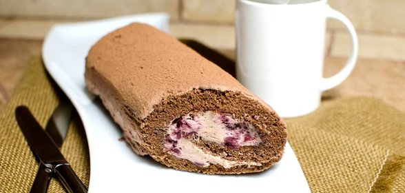 Рулет с вишней