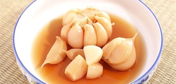 Быстрый маринованный чеснок