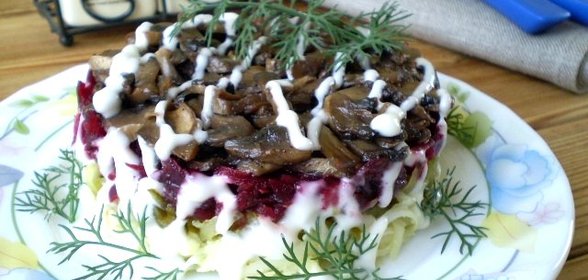 Салат с грибами слоями