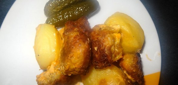 Картофель с тефтелями