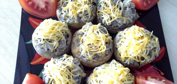Фаршированные шампиньоны на сковороде