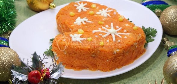Новогодний салат «Варежка»