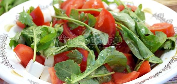 Салат с рукколой «Аннет»