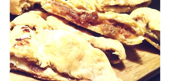 Простой рулет с яблоками